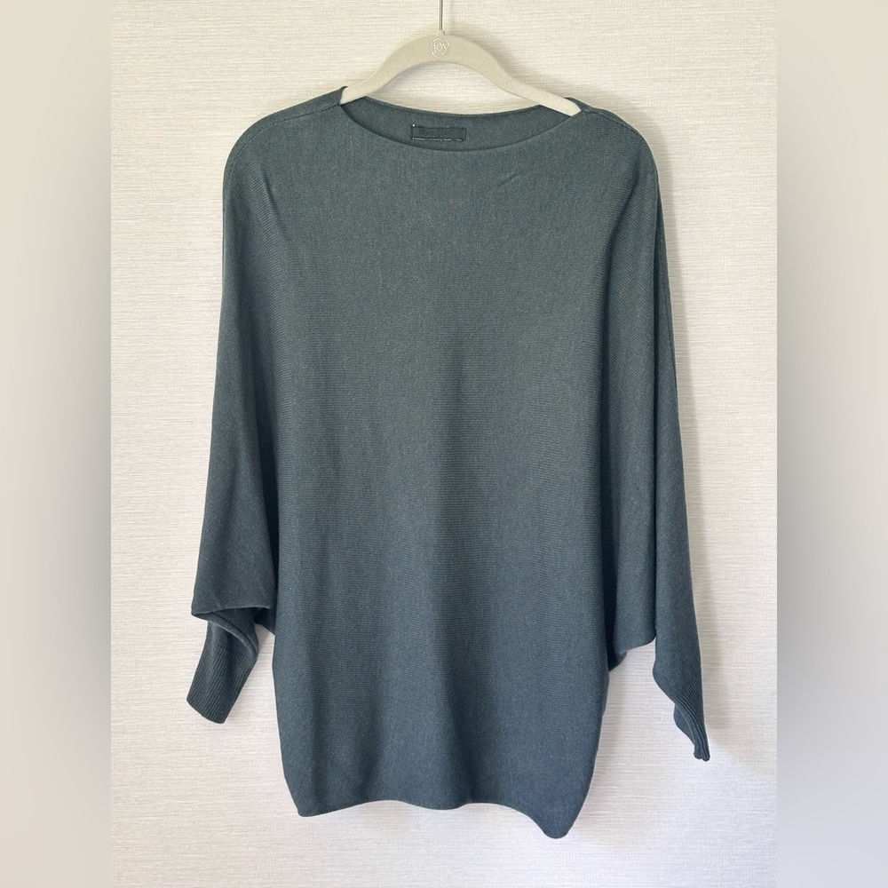 Meo Meli women’s sweater